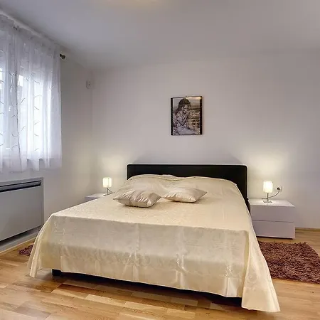Holiday home Delle Rondini *