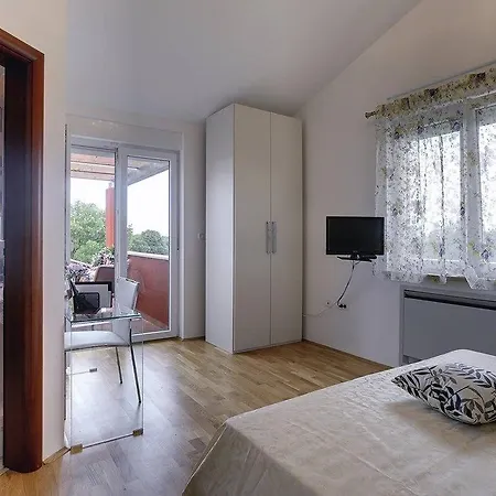 Delle Rondini Holiday home Krnica